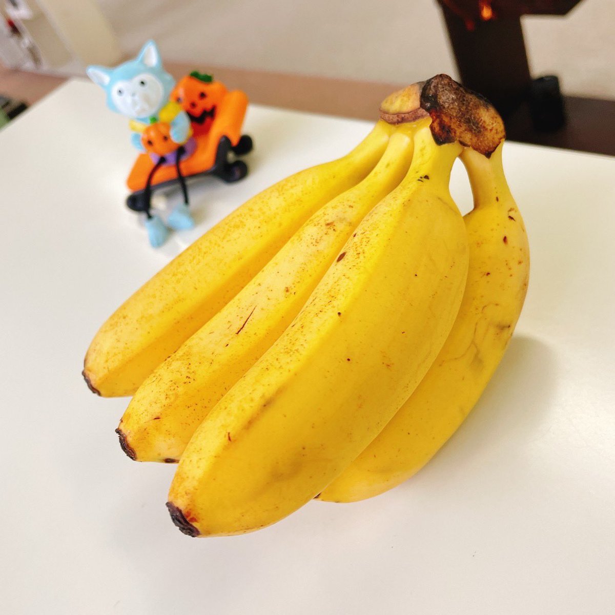 global_fes's tweet photo. ベビースウィートバナナ🍌
通常の1/2の長さ、1/3の重さです

一度食べてみたかったバナナを
ようやく買えました！

標高500m以上で採れる
希少な #バナナ です

バナナの小ささが分かる写真を撮りたかったですが、技術なく、上手く撮れませんでした

https://t.co/CU0qgZsVKX
 #Dole
 #地球村フェス https://t.co/Z7boav3RYh