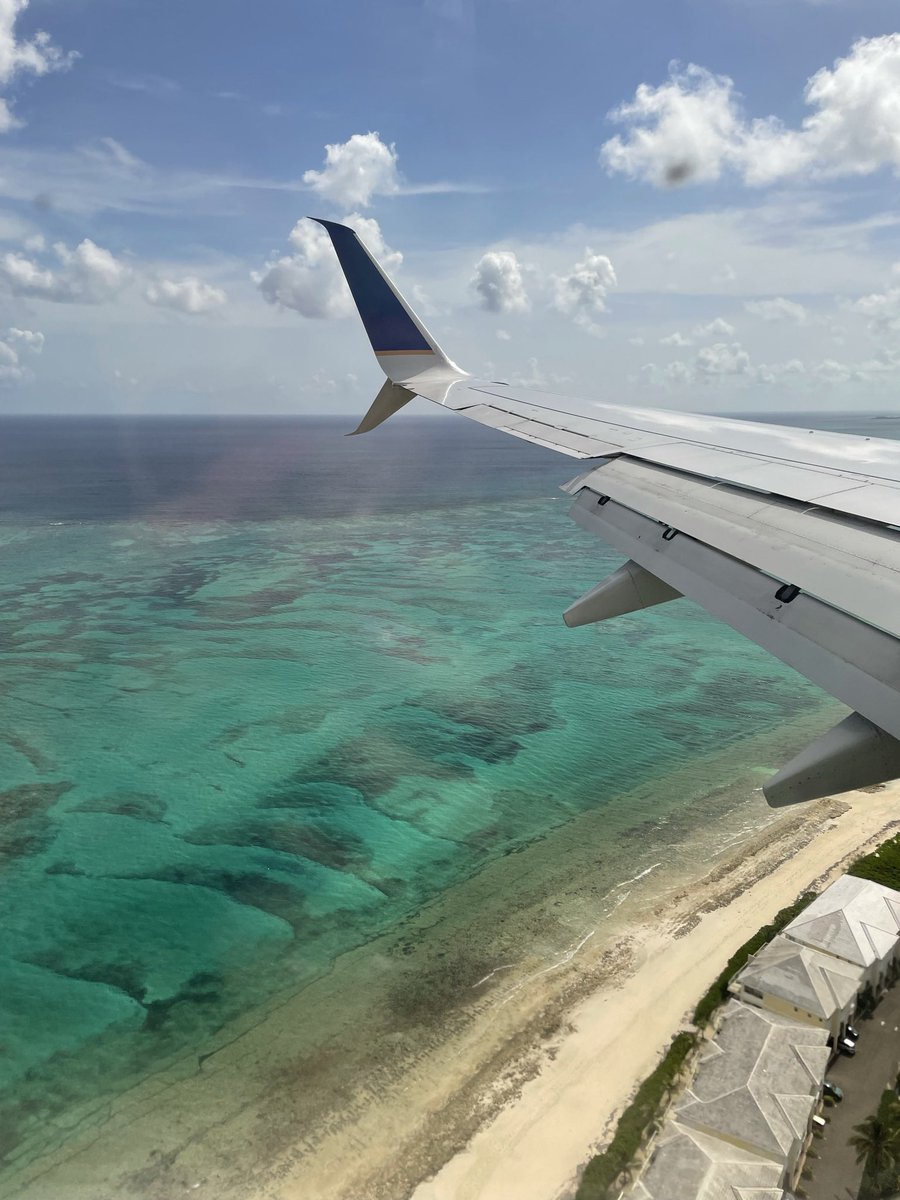 whereisjulia0's tweet photo. #flight #air #tropical #water #nature #NatureBeauty #photography #art #NaturePhotography https://t.co/sjHy7qJGBI