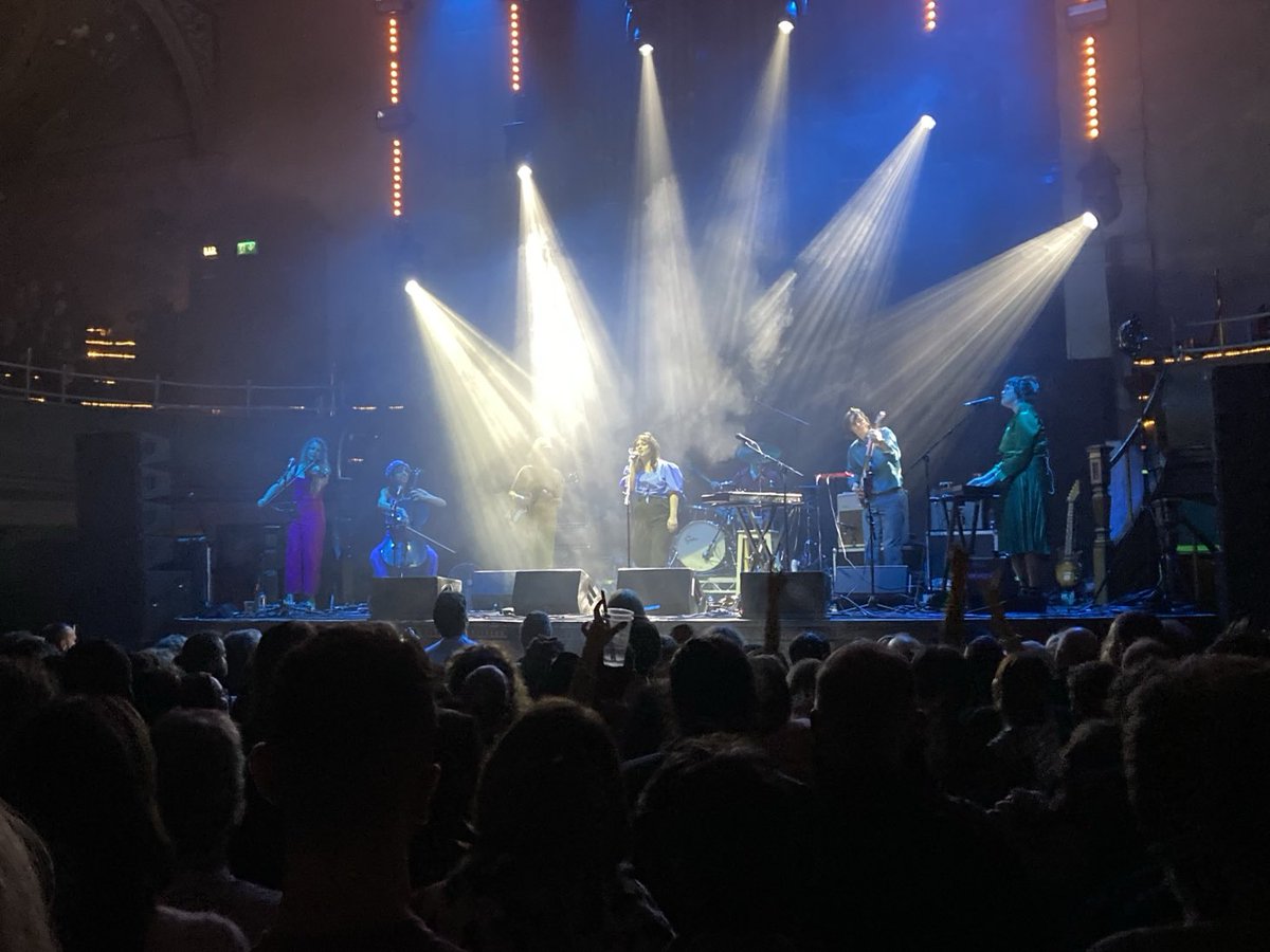 stevemcee's tweet photo. The divine Angel Olsen and band ⁦@Alberthallmcr⁩. https://t.co/G6qCUhlals