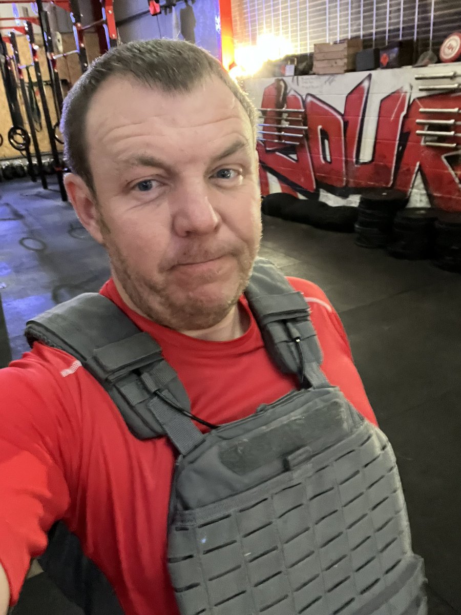 ChrisLennyJones's tweet photo. Unofficial annual fitness test! For some unknown reason a few years ago I started doing Murph on my birthday. Got to be fit for life so a good barometer to do every year! #trainhardfighteasy https://t.co/bMgoTJ8Jkw