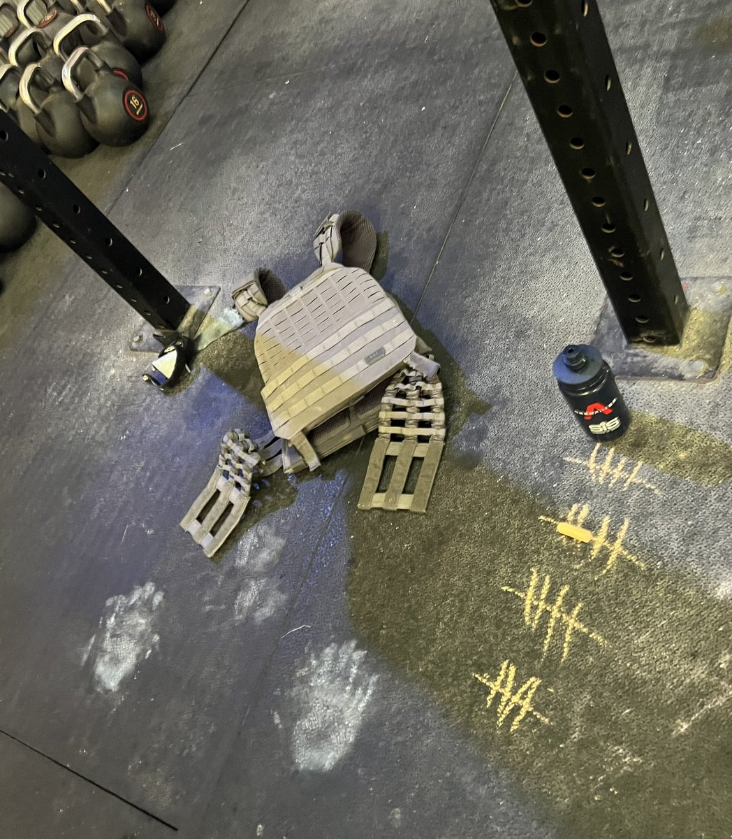 ChrisLennyJones's tweet photo. Unofficial annual fitness test! For some unknown reason a few years ago I started doing Murph on my birthday. Got to be fit for life so a good barometer to do every year! #trainhardfighteasy https://t.co/bMgoTJ8Jkw