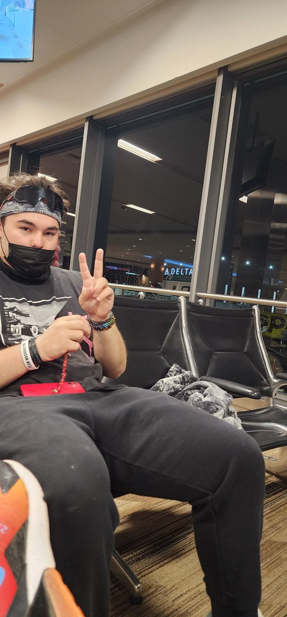 Early flight headed to GameDay visit  <a href="/UtahTechFB/">Utah Tech Football</a> <a href="/utahtechu/">Utah Tech University</a> <a href="/CoachPPeterson/">Coach Paul Peterson</a> <a href="/Coach_JHughes/">John Hughes</a> <a href="/LoniFangupo/">Coach Hebron (Loni) Fangupo</a> looking forward to a exciting day. <a href="/SWAY_Football/">SLHS Football</a> <a href="/gridironsp/">GRIDIRON SPORTS + PERFORMANCE</a> <a href="/BrandonHuffman/">Brandon Huffman</a>