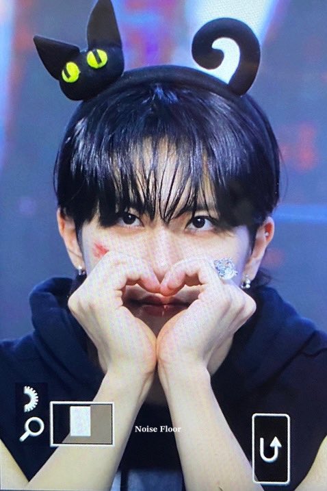 221022 김동한너무 귀여워서 벽쳤더니 부셔져서 옆집언니랑 그냥같이 살기로함

#위아이 #wei #김동한 #동한 #KimDonghan