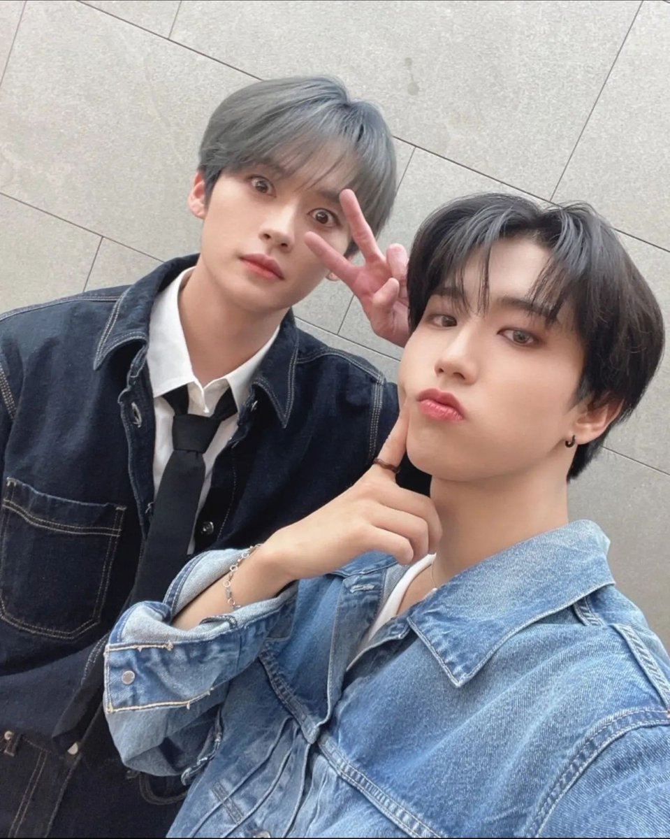 รามนี tweet media