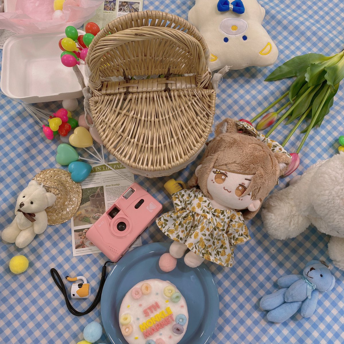 몽클 마켓 … 너무너무 즐거웠고 힐링했던 시간이었습니다💓  찾아주신 모든 분들께 어떻게 감사를 표현해야할지 😭😭 다음에 또 기회가 되면 오프라인 마켓에 참가할게요!!  저는 11월 4일에 온라인으로 신상 블라우스와 함께 찾아뵐게요🖤