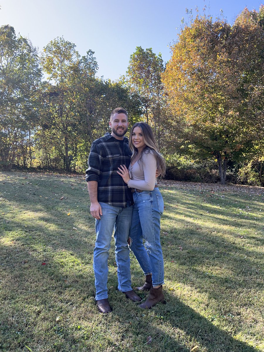 TRuss_03's tweet photo. Happy birthday to this beautiful thing! #seniorcitizen #seniordiscount #seenmycane #nursinghomebound #lostmydentures https://t.co/fwoIqFMAkf