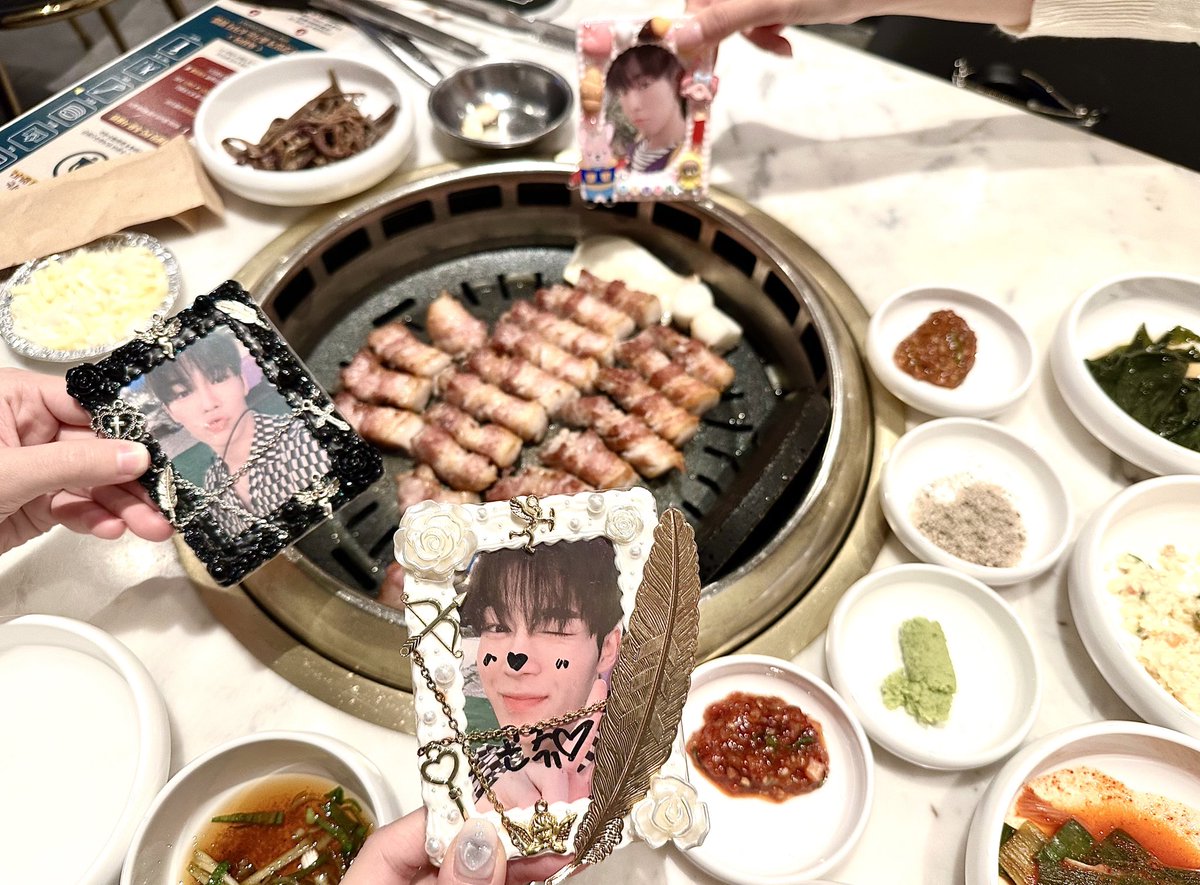 da1s2s2's tweet photo. 리떤여자들과 https://t.co/BeFqbqiRXa