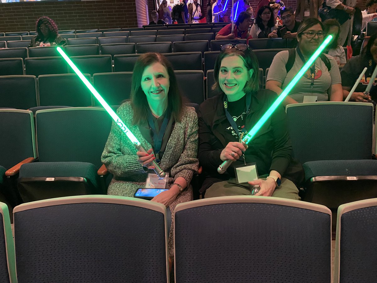 circletimetchr's tweet photo. Tcca ROLLLLL CALLL! Look who’s ready to begin their #TCCA2022 #TECHTREK @Magrill_LMC @desantiagolmc @AldineISDTech @AldineDLS @AldineISD #AldineConnected #DLSbyDLS #AldineBlended #AldineApple https://t.co/gIvSNev8i3
