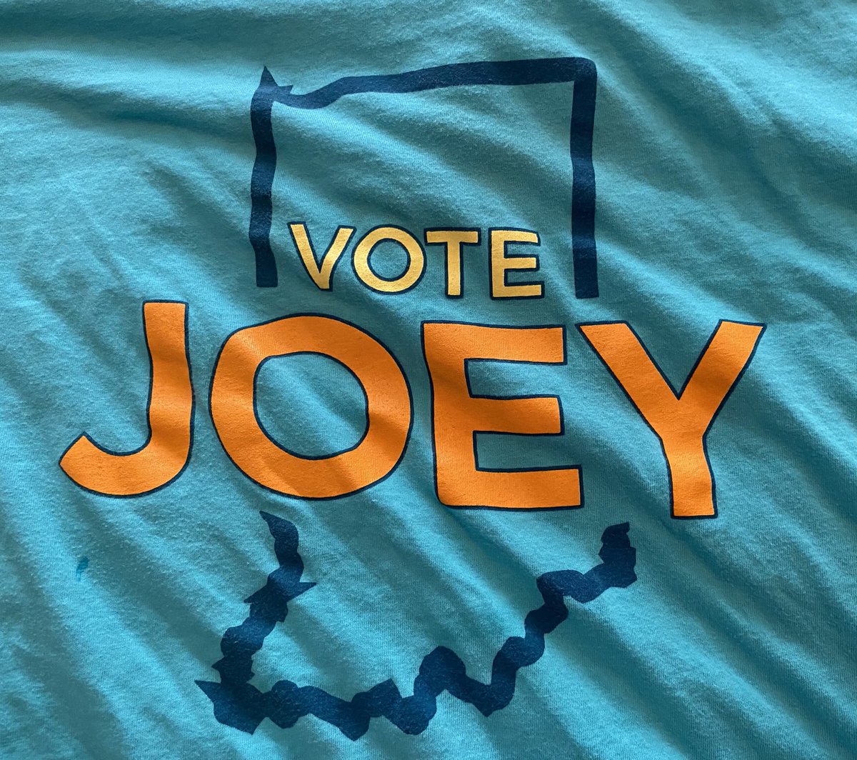 BarbFrericks's tweet photo. Going to be around Sheridan today, repping @JoeyMayer_IN & also @JoshuaRLowry ! Which 💙 candidate will you help today? 17 days til Nov. 8!! #WhoImRepping #VoteBlue https://t.co/8w62f44UhH
