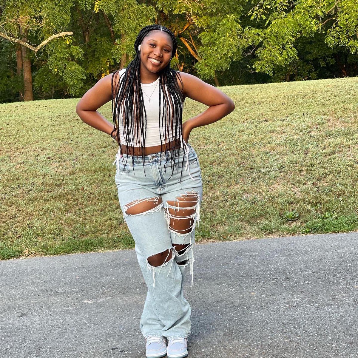 cakes420's tweet photo. Happy 17th Birthday to my baby girl @NiaHall56858179 ❤️ Love you more than words can express! You have grown into one beautiful young lady!!!! #myotherminime #girlmom #birthdaygirl #beautifulballer #mysweetbabygirl 🥰 https://t.co/iQZtEA1FHK