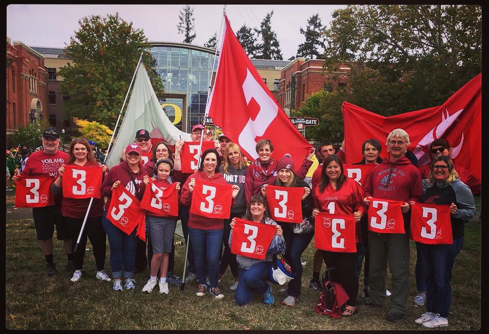 Last time @CollegeGameDay visited Eugene in 2018 the Cougs came out strong to wave @olcrimson and support @HilinskisHope. #WaveTheFlag #CoCougs