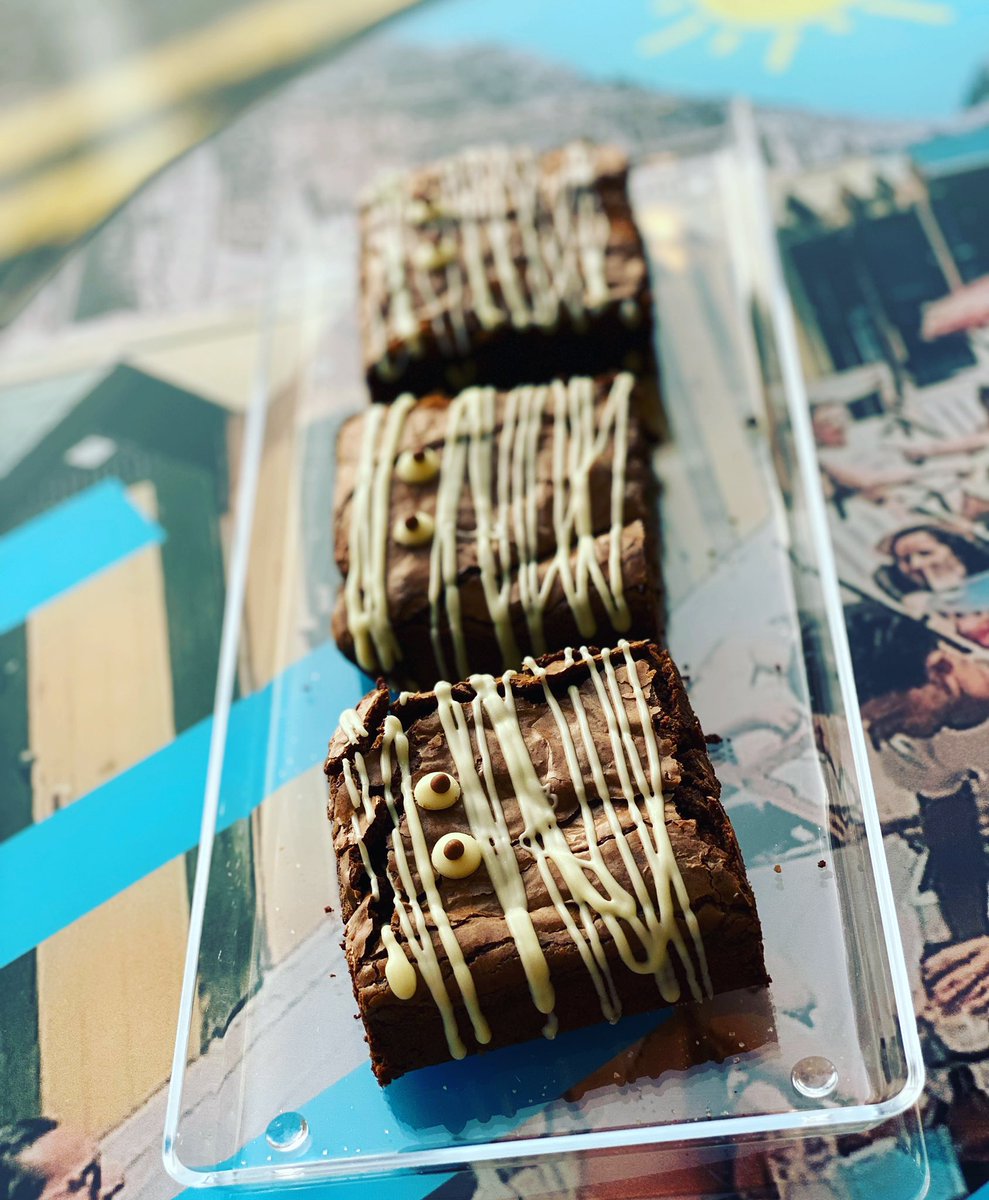 Giacopazzis's tweet photo. We’re sure Alisha’s Halloween Brownie’s only have eyes for us..! Available to eat in or to takeaway from our gelato parlour this weekend…#homemade #seasonaltreats #happyhalloween #creativebakes #brownies #saturdayvibes #pitstop #sunisshining #trickortreat #giacopazzisgelato https://t.co/of1b6DOdWC