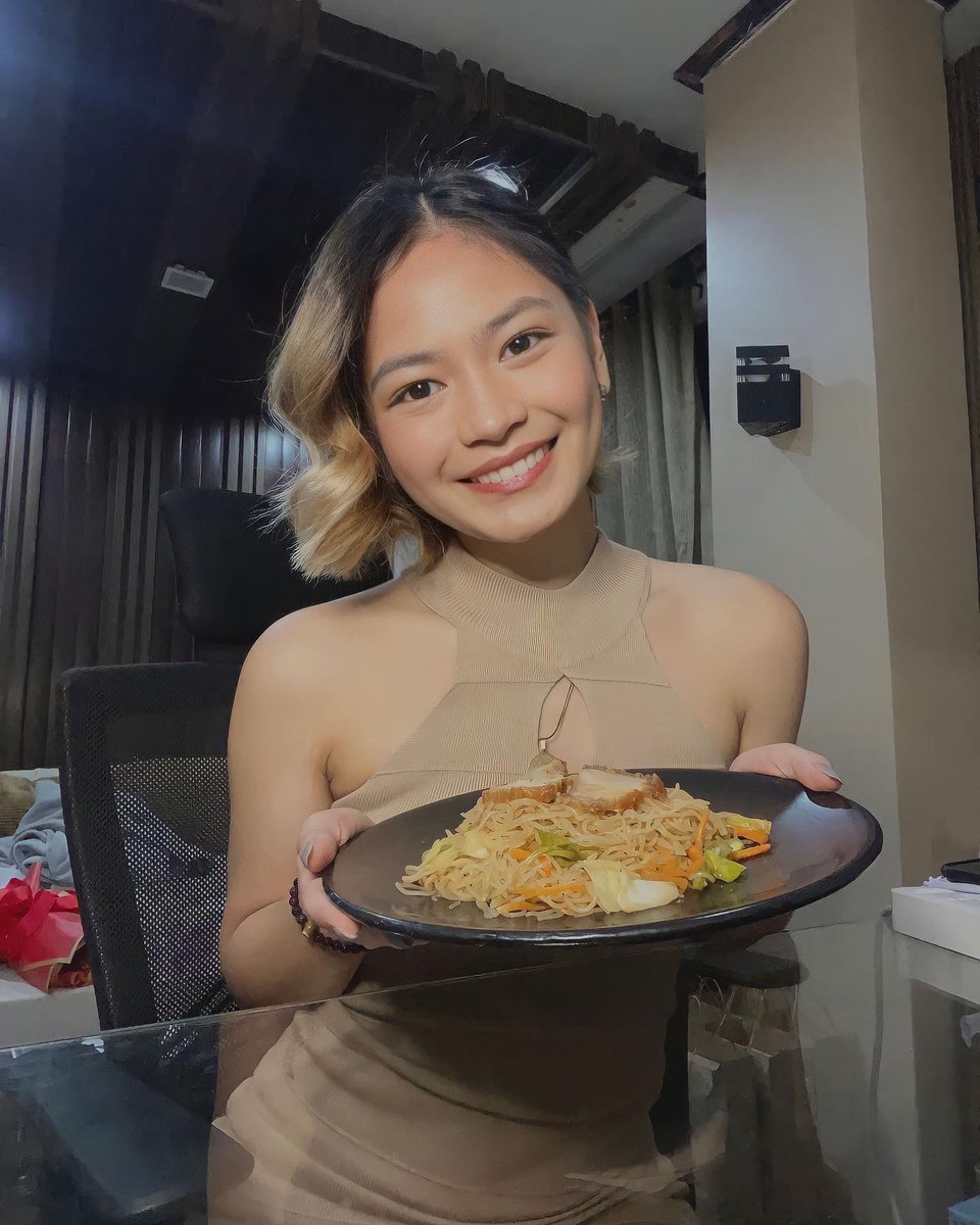 gasvicencio's tweet photo. Good food, good memories with @chammie.ph 
#Chammie #KakaibangPancit #KakaibangPansit https://t.co/s2DsF7gkB6