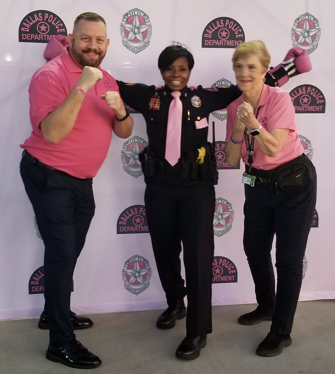 720dufossat's tweet photo. Having so much fun at the Susan G Komen more than pink walk this morning. @caraathome @MelindaPIO @TacticalDPD @Bridget56242767 @WJWest233 https://t.co/iRFP5UBrtu