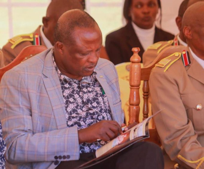 TaitumuJulius's tweet photo. 2/2
His immense contributions to the society will be missed,May his soul rest in eternal peace.
Joined Nkunga family &amp; friends,Our County Commissioner Mr. Ndunga,DCC Kirinyaga,Hon Fred &amp; other leaders during burial of lt Peter Muturia at Mwerongundu Pry Sch grounds,Antuambui Ward https://t.co/3h4svNablu