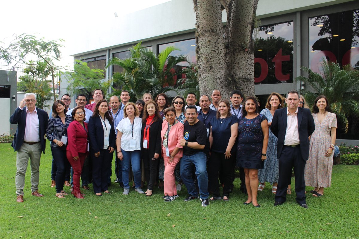 Y... tachan! las fotos del grupo <a href="/AECID_es/">AECID</a>  <a href="/CFCESantaCruz/">CFCE Santa Cruz</a>  <a href="/UNED/">UNED</a> 
Experiencia magnífica en Bolivia... ¡hasta la próxima!