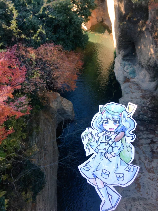 ○会場限定2017～22年に描いたアナログイラストを40個以上持っていきます。どれも旅先に持って行って撮影したペーパーチャイルドで、折れ曲がったり汚れたりと状態はよくありません!!一覧(写真にはありませんが、このあと秋姉妹もみつけました)   