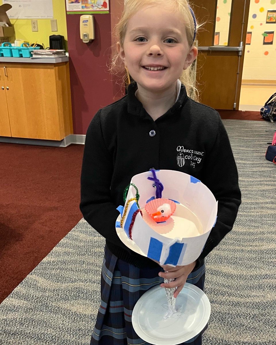 MercymountCDS's tweet image. Makerspace Club - fostering innovation through hands-on experimentation!  Persistence, invention, and collaboration helped to complete the challenge of building a perch that was comfy, sturdy, and tall enough for Mrs. Montgomery's bird Wilfred to sit on.  Great job, Mustangs!