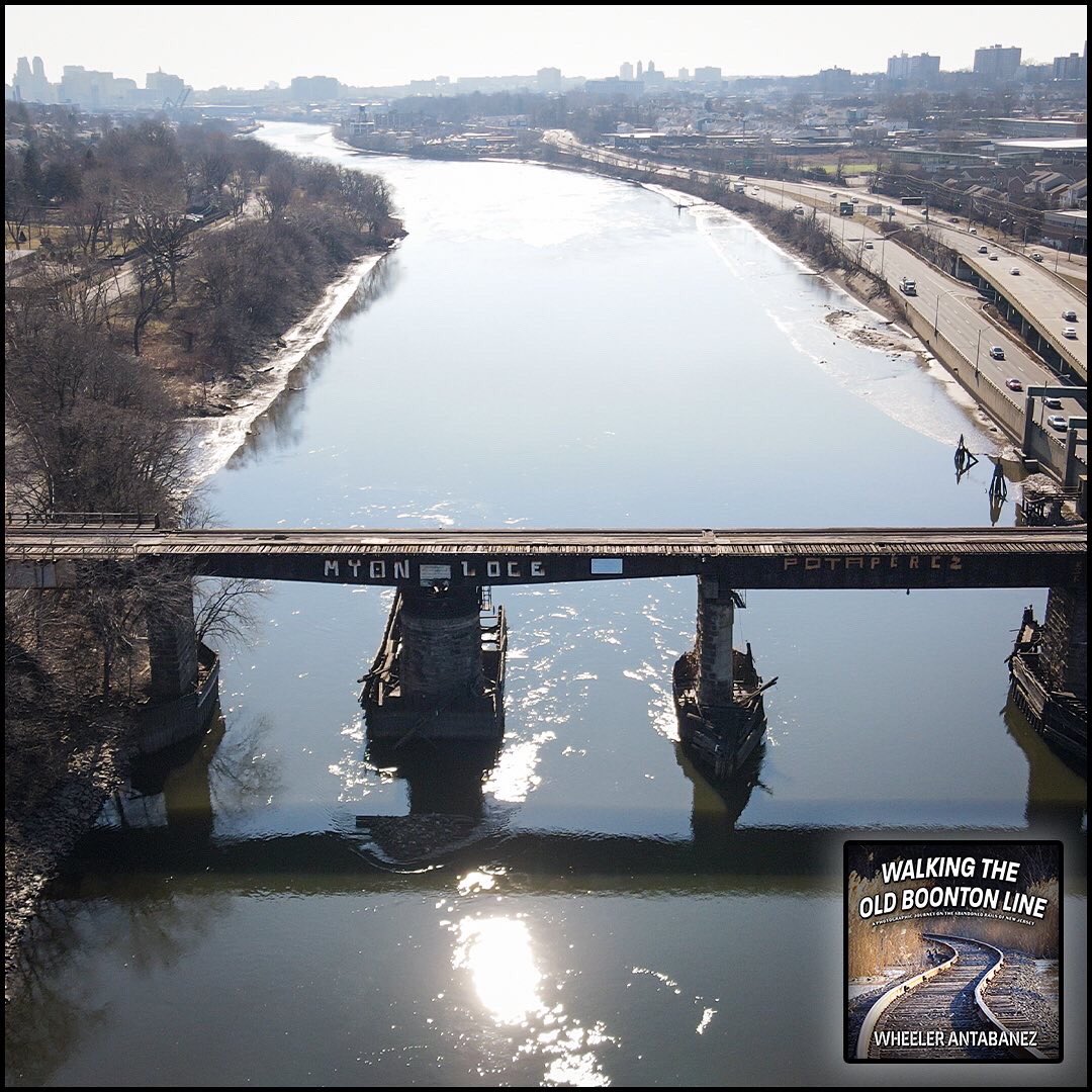 WAntabanez's tweet photo. #RappsBoatyard and the #WRDraw on the #PassaicRiver - Walking the Old Boonton Line - buy the book here: https://t.co/aCiwCPBl6O

#walkingtheoldboontonline #oldboontonline #NJ #weirdNJ #essexhudsongreenway https://t.co/U5y2qb4K8W