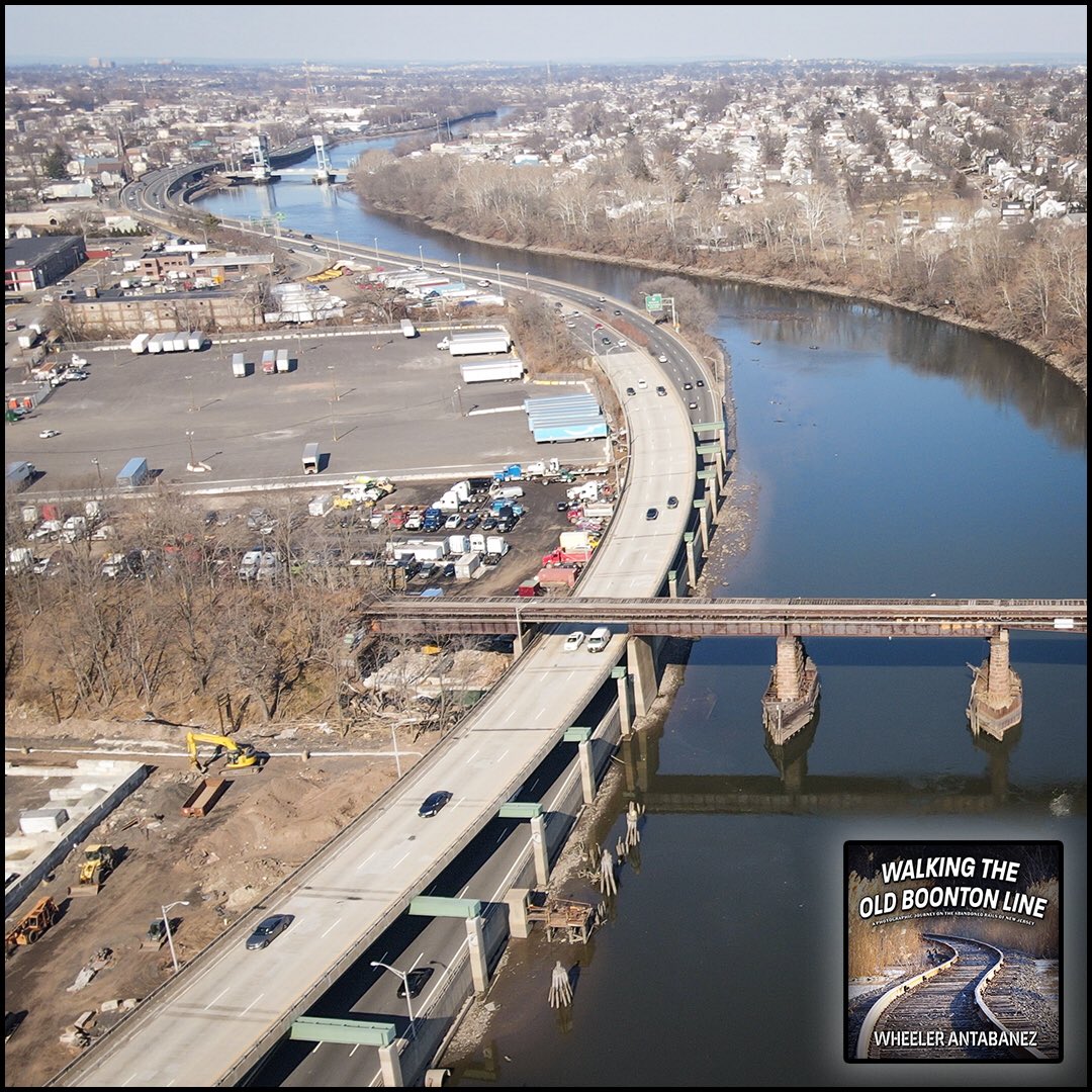 WAntabanez's tweet photo. #RappsBoatyard and the #WRDraw on the #PassaicRiver - Walking the Old Boonton Line - buy the book here: https://t.co/aCiwCPBl6O

#walkingtheoldboontonline #oldboontonline #NJ #weirdNJ #essexhudsongreenway https://t.co/U5y2qb4K8W