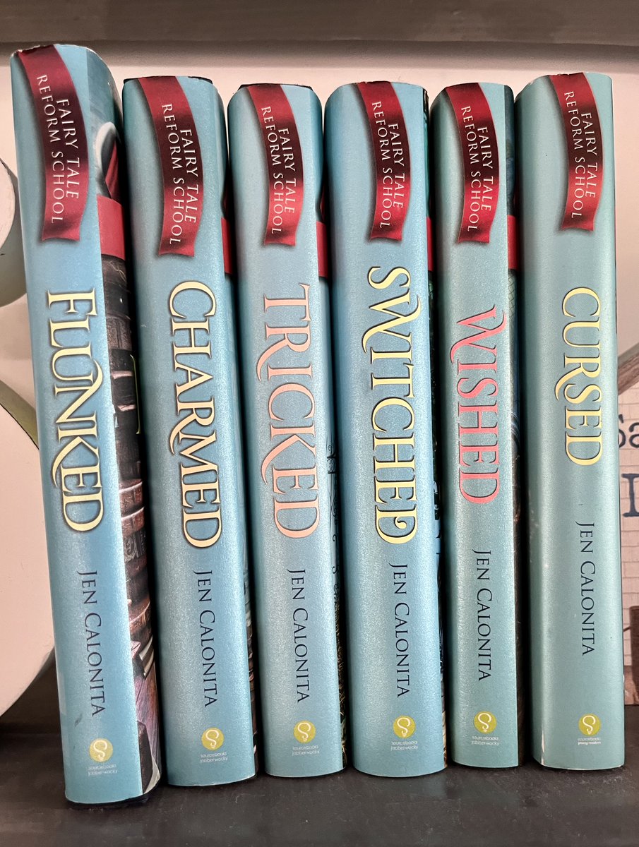 EDUCATOR GIVEAWAY!
Would you send a villain to do a hero's job? 

To celebrate Gilly Cobbler getting sentenced to Fairy Tale Reform School, I'm giving away a set of all 6 books in the award-winning series. To enter: RT/Follow. Tag for extra entries. Winner picked 10/24 9PM EST