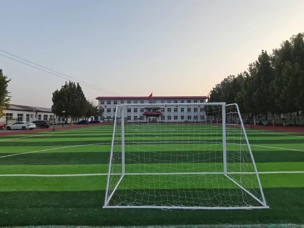 LuHan__chile's tweet photo. [#WEIBO ]{221022} 
Se inauguró oficialmente el 7mo estadio a beneficio de dono nuestro #Luhan

Cr:鹿晗工作室

#鹿晗 #鹿晗工作室 https://t.co/2SGUSU5jlL