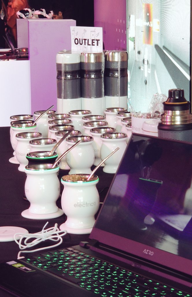 Hoy último día de #nerdearla en el Konex!
Outlet exclusivo de mates eléctricos y Termos Contigo!
Entrada gratis registrándote en nerdear.la
<a href="/nerdearla/">#nerdearla</a> 
<a href="/pibesdesistemas/">Lucax ✨</a> 
<a href="/lasdesistemas/">[LAS] de sistemas</a>