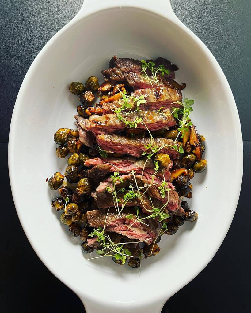 yeocancook's tweet photo. My favorite dish from last night’s tasting -
Bulgogi Skirt Steak, Roastef Baby Brussels Sprouts, Shitake with Chili Oil
#homecooking #sousvidesteak #roastedbrusselsprouts #brusselssprouts #shitakemushrooms #chilioil #chefsplateform #chefsplating #chefso… https://t.co/7aGGGYxLnL https://t.co/tX7WvB1Haf