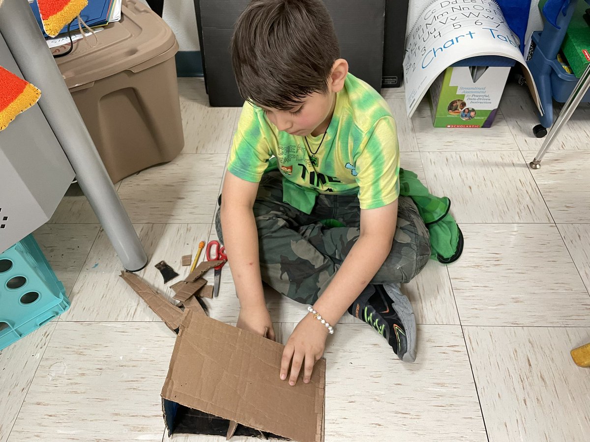 monica_torres21's tweet photo. Force and Motion put into action! Planning, building, testing and modifying their ramps to discover push/pull, gravity, slope, speed and friction! @TravisILC #TravisStem @Garcia3Diana @MrsAlmaGonzalez https://t.co/yJ2SSA8slY