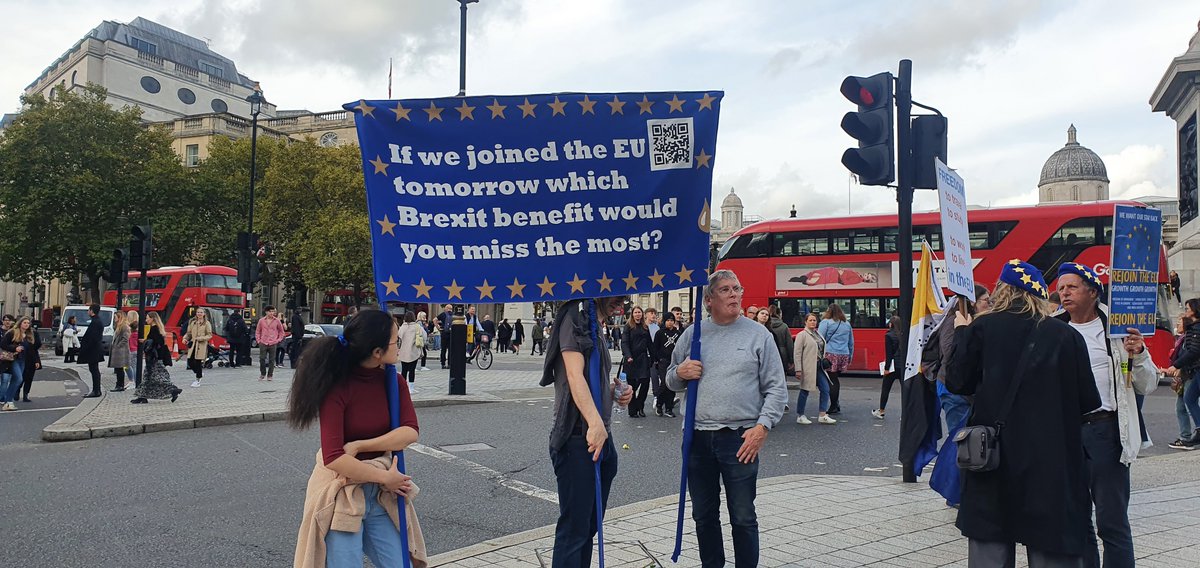HannahtheH's tweet photo. Gives me hope to see people taking to the streets to stand up for what's important. https://t.co/u4kiHayjZ2