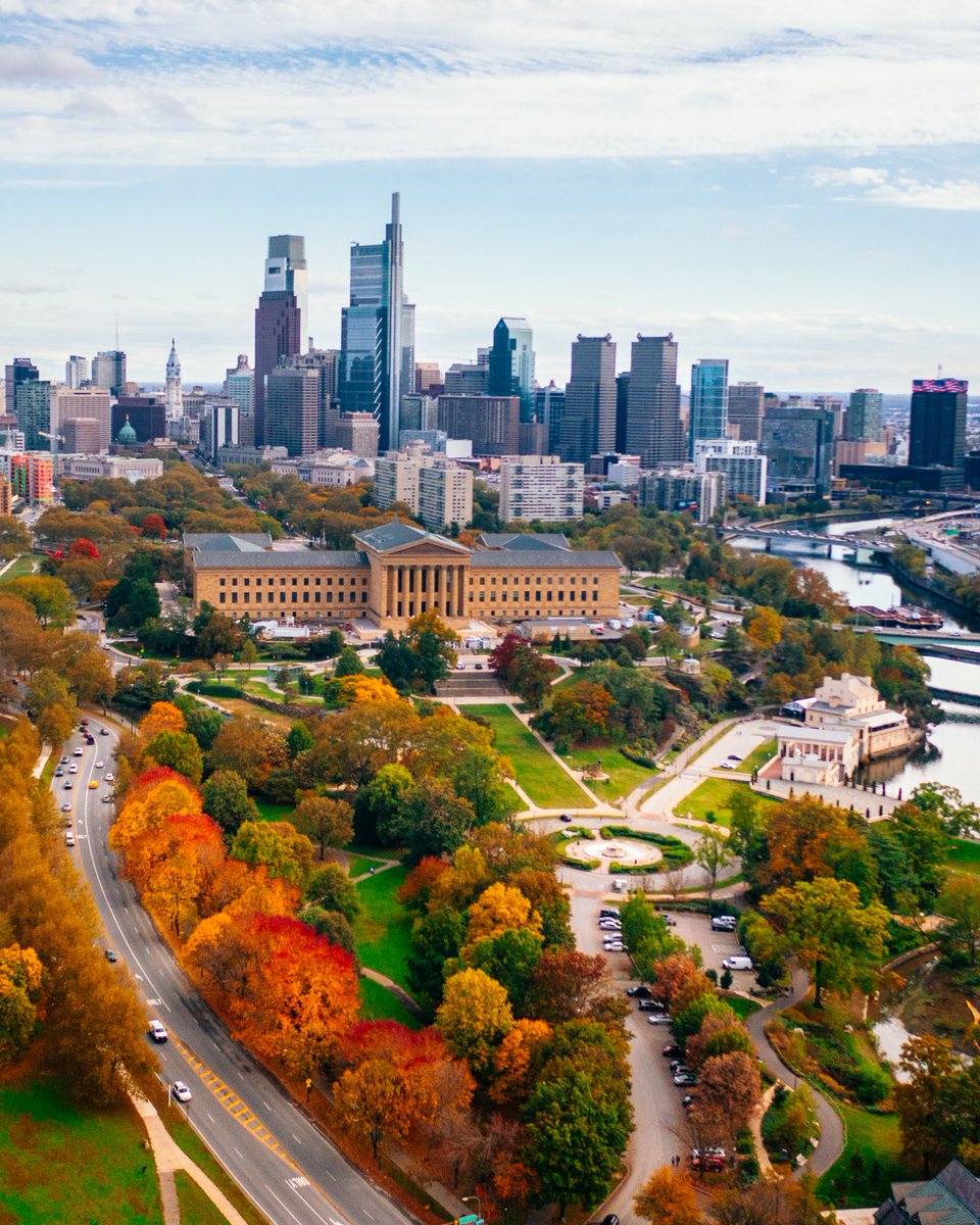 discoverPHL's tweet photo. Fallidelphia. 🍂😍

#discoverPHL photo by @elevatedangles_ https://t.co/XtIPL0VA4u