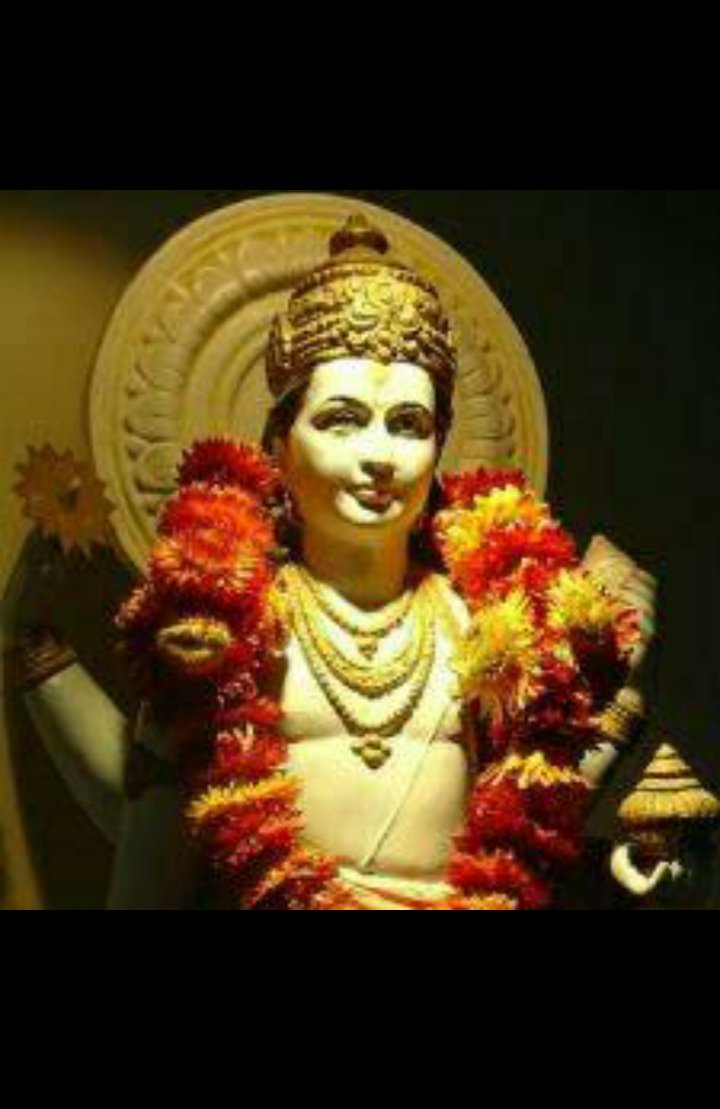 DrVaibhavK9's tweet photo. आज अश्विन कृष्ण त्रयोदशी
भगवान श्री धन्वंतरी जी का अवतरण दिन
राष्ट्रीय आयुर्वेद दिवस
आप सबको मंगलमय हो 🙏 https://t.co/hGk1bkpFua