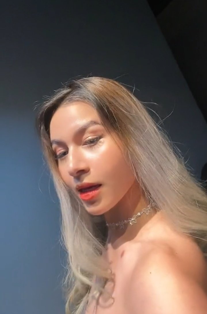 WardieBalut's tweet photo. so we have two-tone hair color? omgggggg😩 https://t.co/8XjsYpjWBF