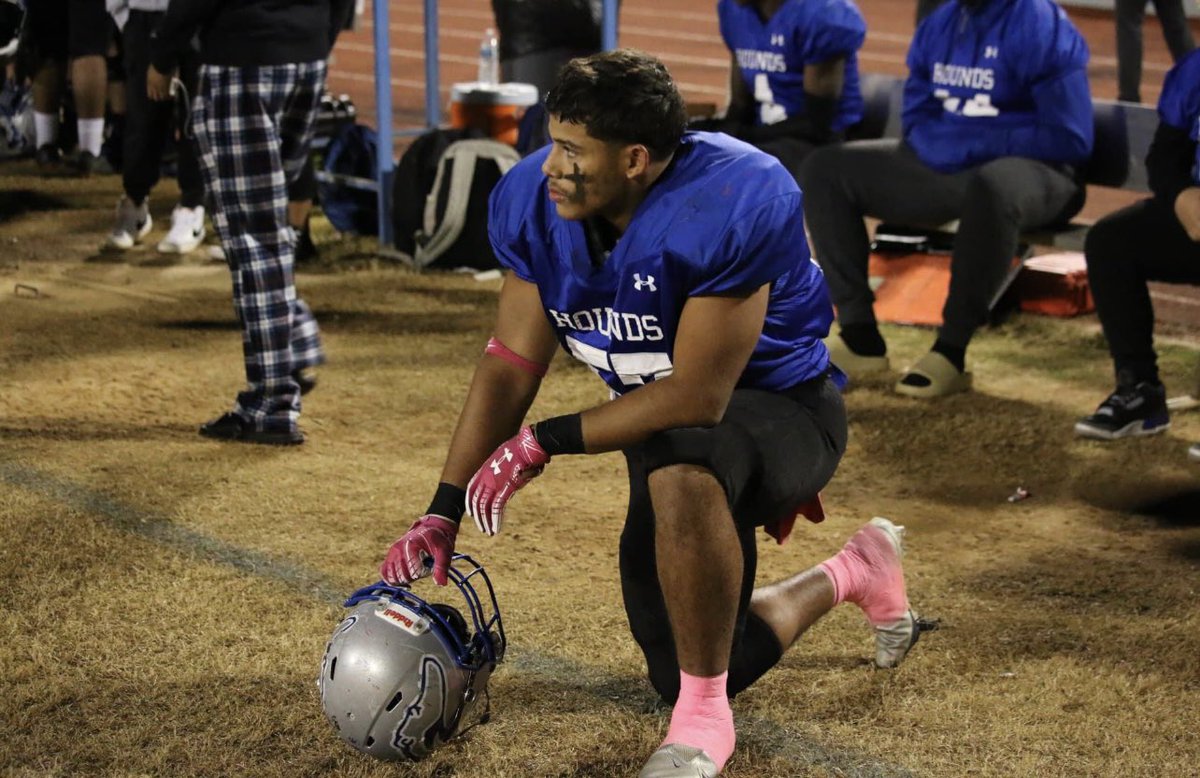 Go watch my highlights against St.Stephens.    hudl.com/v/2JbEt8 <a href="/toreyt62/">T-BONE TRENCHES</a> <a href="/CoachCowan/">Rydell Cowan</a>