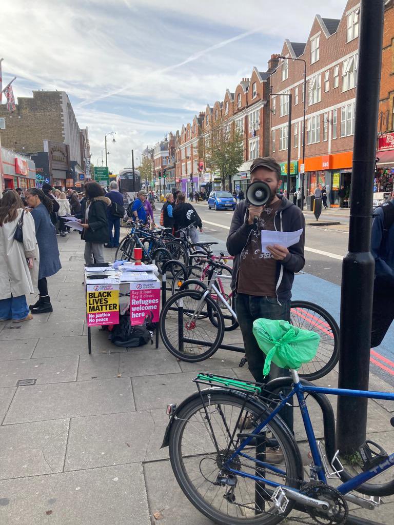 mowords's tweet photo. Lots of support from the public at our  Tooting stall calling for #Justice4ChrisKaba.
Glad to see people aren’t forgetting Chris and his family despite everything else that’s going on. https://t.co/v1ap8FFkkG