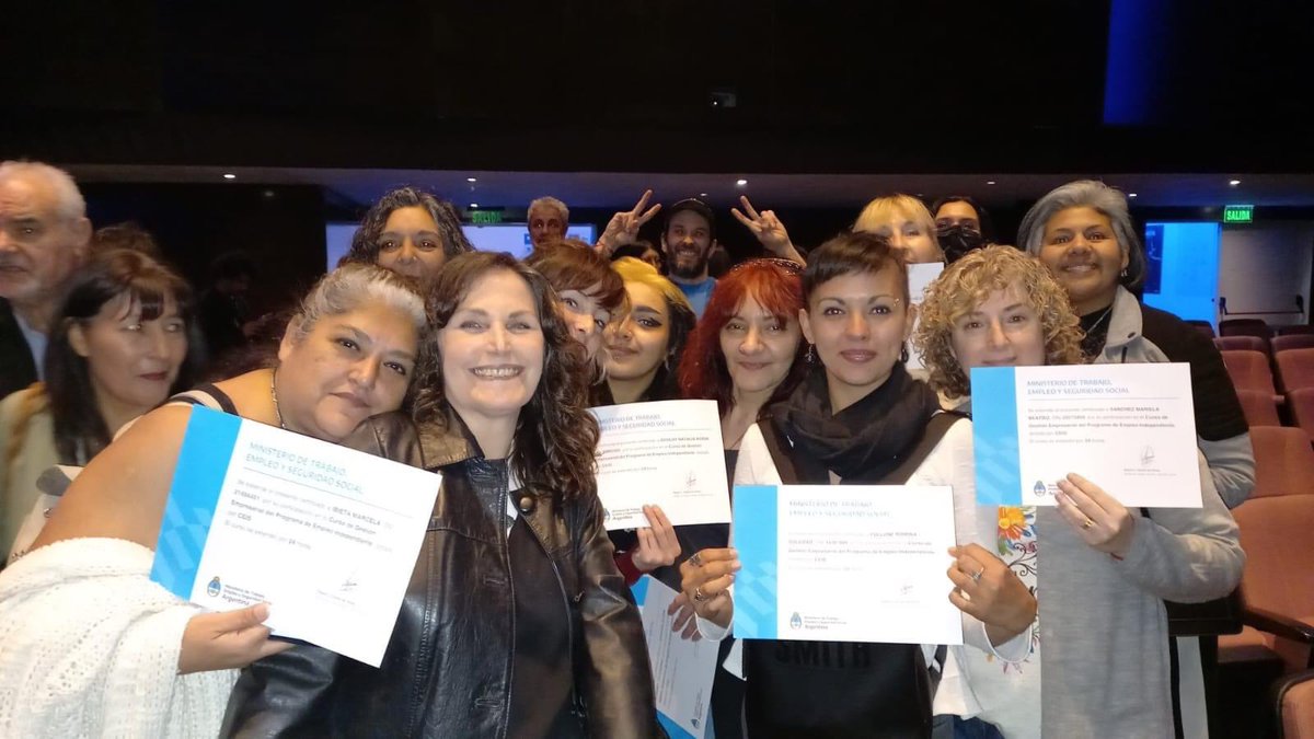 mujdesarrollo's tweet photo. #ProgramaDeEmpleo
Desde Mujeres Argentinas por el Desarrollo y en el marco de actividades que viene realizando el CEST CABA, participamos en el dictado de los cursos de formación profesional del PEI Programa de Empleo Independiente del https://t.co/k1LVjJovVU