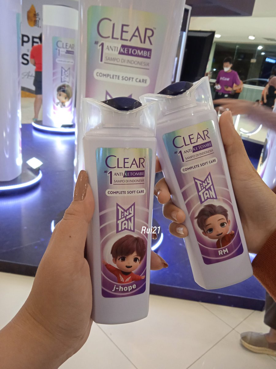 im_Ruii21's tweet photo. Aku main di booth nya @CLEARIndonesia yg di Mall Kelapa Gading.
Besok Last Day yaa...
Lucu bgt booth Tiny Tan x Clear
Dan dapet shampoo gratisss jugaaaa
Ada di Gandaria City, Senayan City dan Mall Kelapa gading
#clearxtinytan #tinytanxclear #MoveUpWithTinyTANClear https://t.co/rT0XWHJh7I