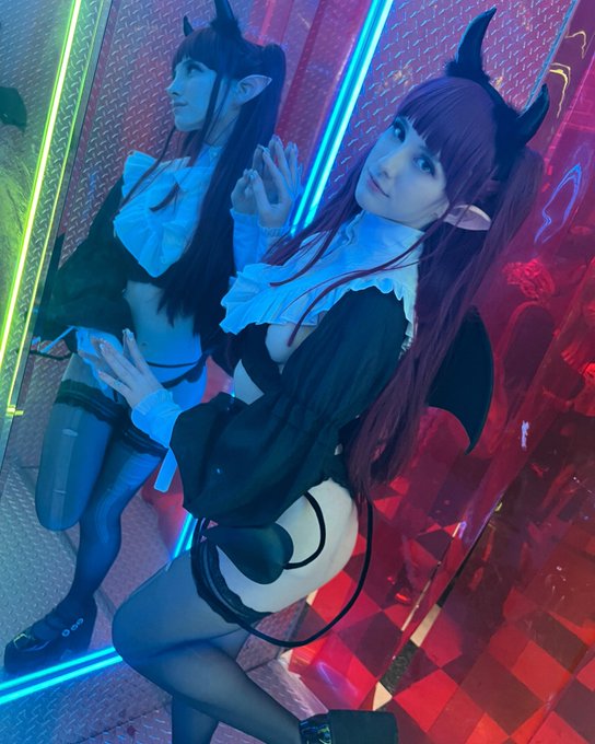 Go follow me on insta ❤️💋   https://t.co/NaYhksXuIX https://t.co/EbakrwrijB