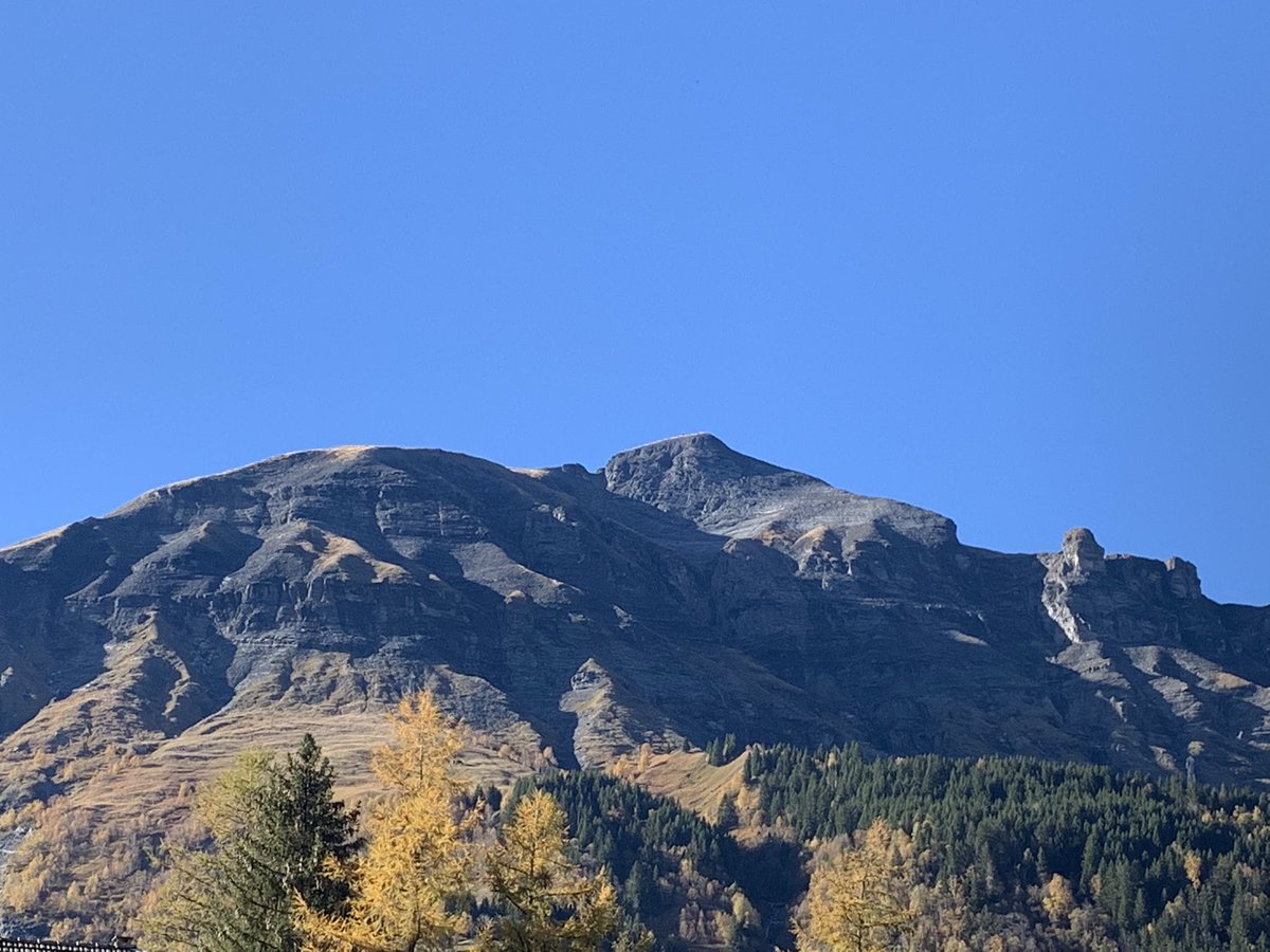 Pensez à la montagne pour les vacances de la Toussaint 😉 <a href="/les_contamines/">Les Contamines</a> <a href="/SavoieMontBlanc/">Savoie Mont Blanc</a>