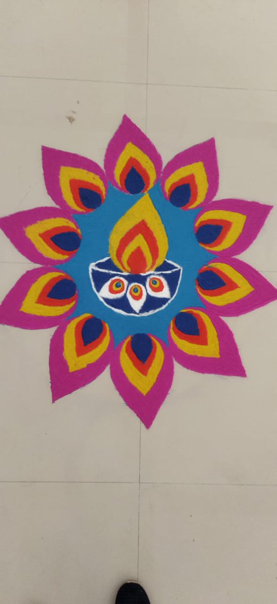 RchoMorbi's tweet photo. મોરબી જિલ્લા ના પ્રાથમિક આરોગ્ય કેન્દ્ર ખાતે રંગોળી દ્વારા દીપાવલી ના પર્વ ની શુભેચ્છાઓ પાઠવવામાં આવી...આરોગ્ય શાખા, જિલ્લા પંચાયત મોરબી
#Diwali 
@NHMGujarat @GujHFWDept @OfficerIec @CdhoMorbi @CollectorMorbi @ddomorbi1 @diecomorbi7171 https://t.co/qri2cftd8q