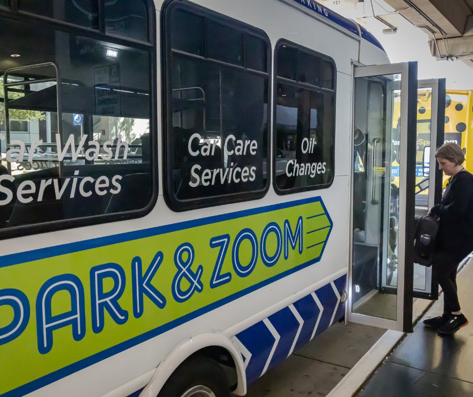 parkandzoom's tweet photo. As the holidays approach, remember that at Park&amp;Zoom we accept reservations for parking up until the day you plan to leave. Get to the airport faster and start your trip in a relaxed state of mind! Reservations: https://t.co/MRxlQUPC5t https://t.co/6AMMK8IpCn