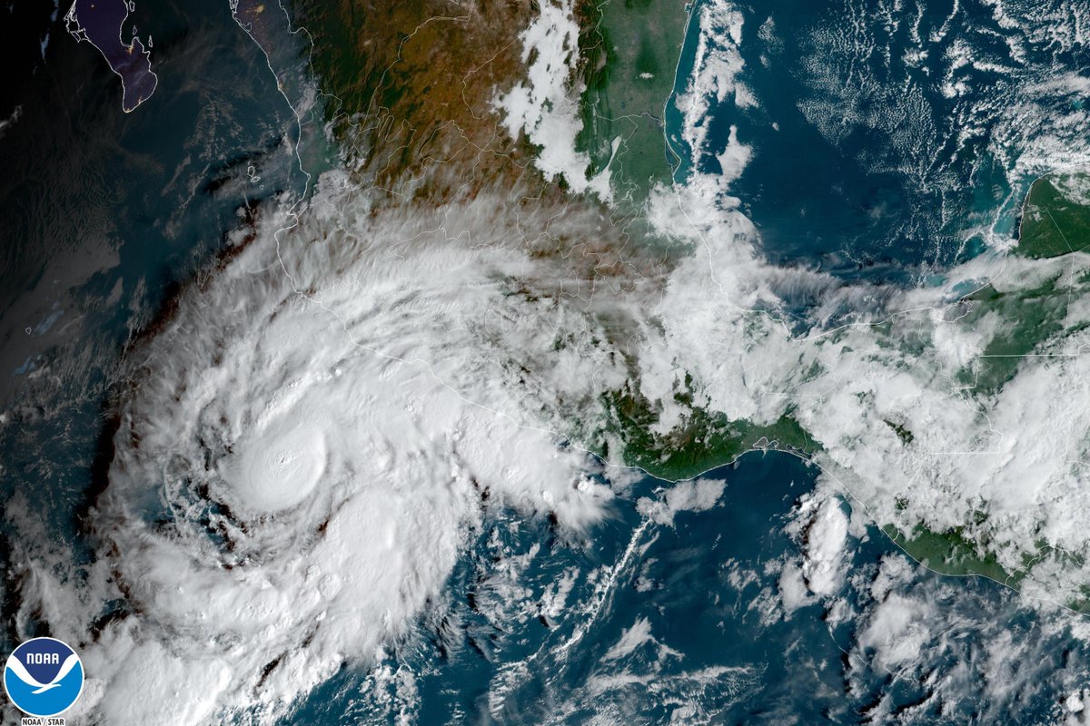 hurricane-roslyn-heads-for-weekend-hit-on-mexico-s-coast-https-t-co