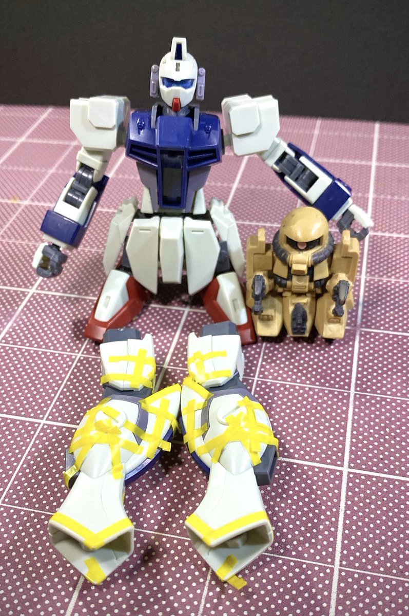 Harushi_Photo's tweet photo. [ HGCE 1/144 ダガーL / DAGGER L ]

スジボリするため、ガイドテープを貼っています。🙂

両足を貼ったら疲れたので、ちょっと休憩中です(笑)

#ダガーL #DAGGERL
#ガンプラ #ガンダム
#GUNPLA #GUNDAM
#ファレホ #vallejo https://t.co/hXweeRN8cH