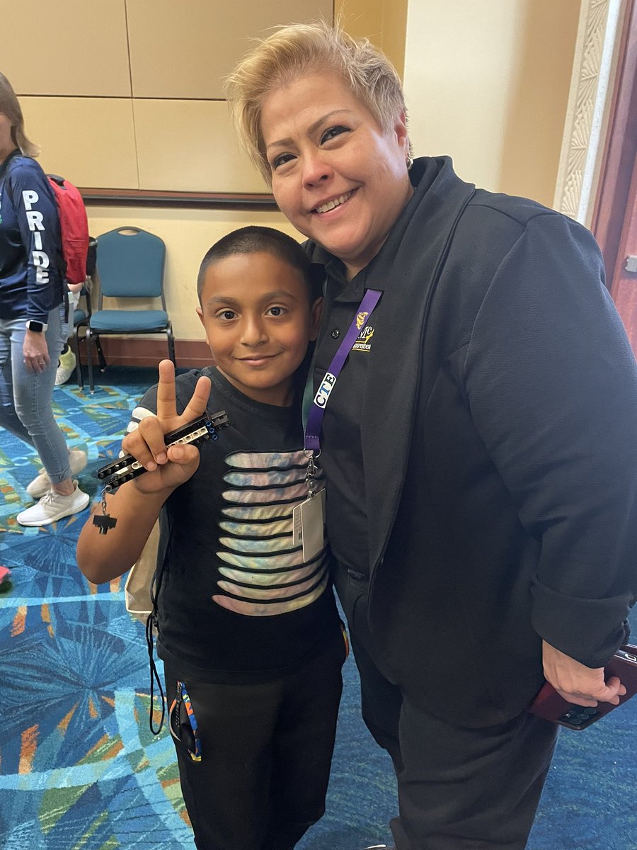 MelissaScalise1's tweet photo. An engineering spark with the help of @LEGO_Education + a simple act of kindness = a lifetime of remembrance   (we won’t discuss what he managed to make but he got to take it home!) @McAllenISDCTE ❤️ https://t.co/Xl7j4stAOX