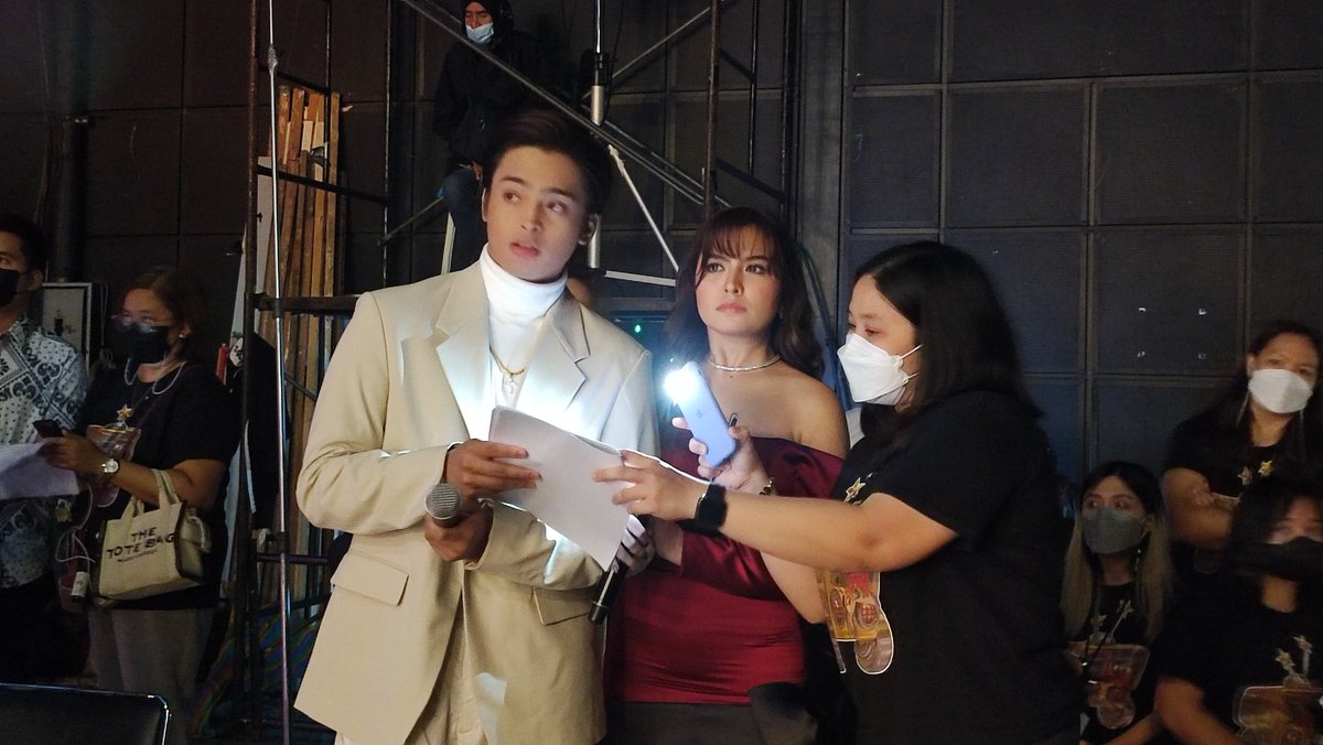 Jeepney tv awards live now with #KDLex 
Director: <a href="/direkjosemari/">Jose Mari Reyes</a>