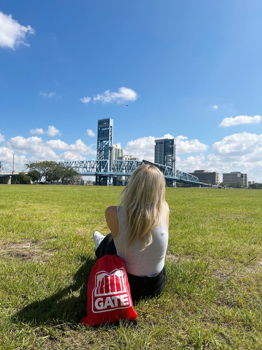 Don’t forget to make a pit-stop @ GATE before the NAS JAX Air Show! The sky’s truly the limit with your snack possibilities…👀✈️