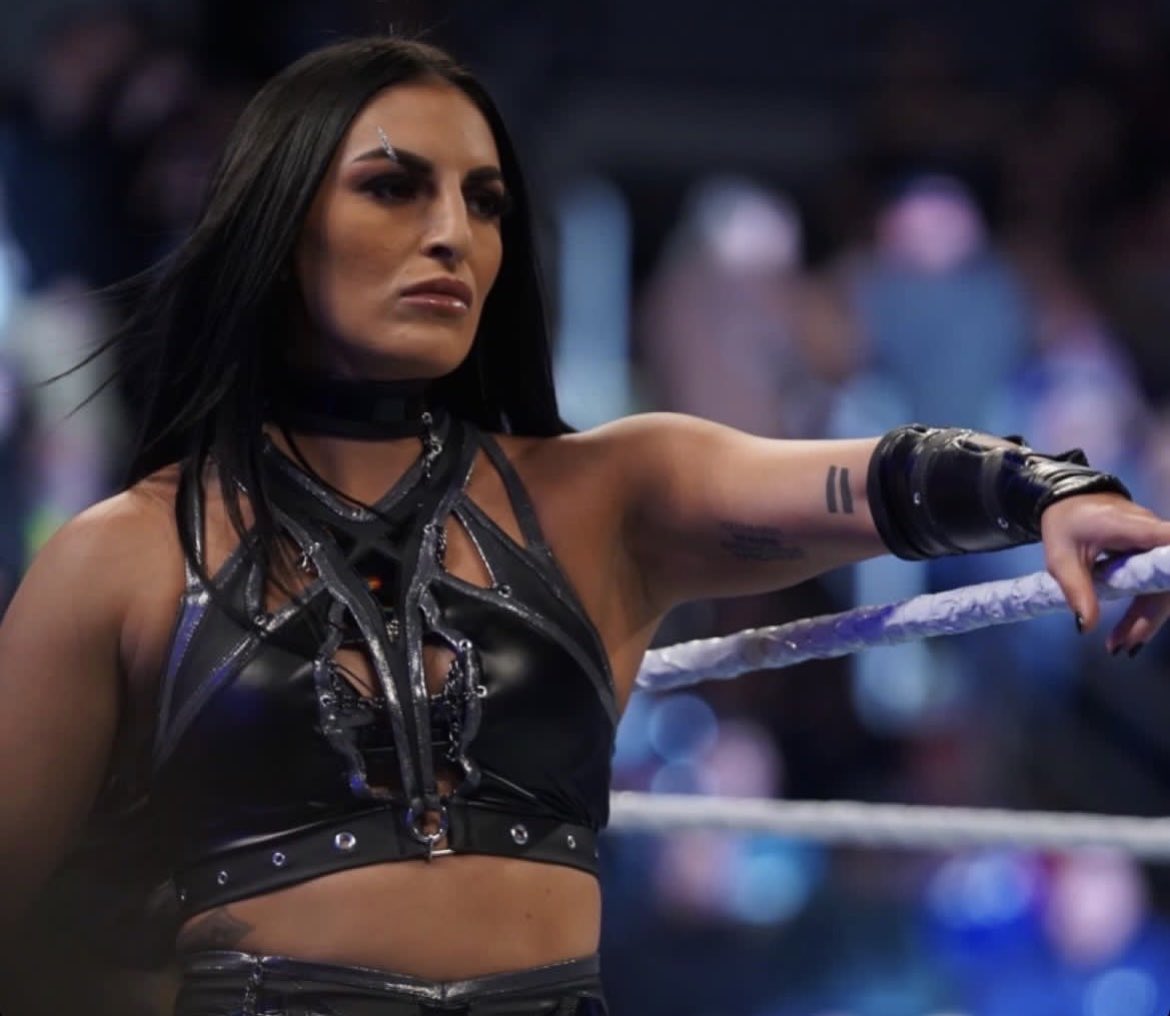 Daria Rae Berenato tweet media