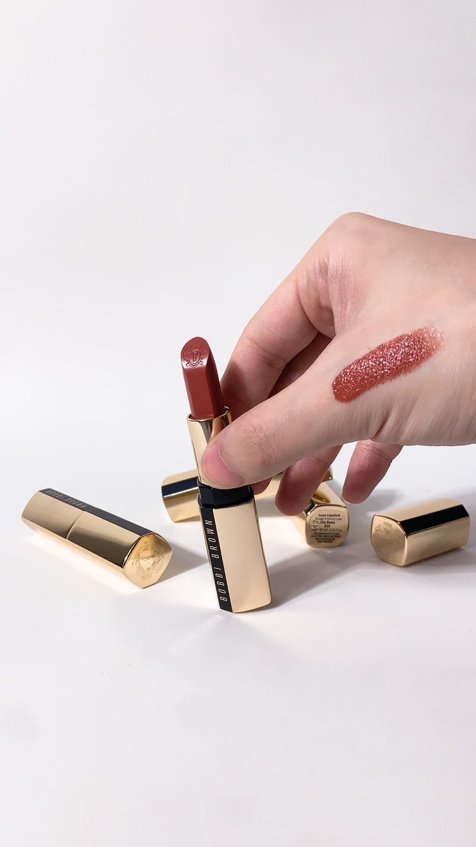KitsuneBG's tweet photo. ทาแบบเกลี่ยๆ มันก็ได้อยู่น้าาา ไม่ติดเลย Luxe Lipstick สี Afternoon Tea @BobbiBrown_TH  #หวันรีวิว #ใช้ดีบอกต่อ #newluxelipstick https://t.co/gJMSYBnXPa