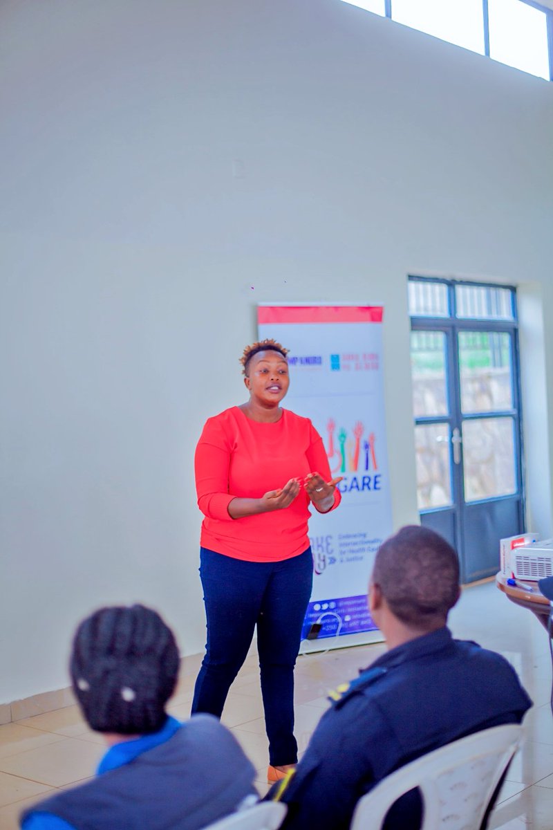 impanuro's tweet image. In collaboration with @amwaafrika under the #MakeWayProgramme, we introduced #NTUSIGARE project to @gisozisector ‘s duty bearers by raising awareness on people with compounded vulnerabilities-specific and special needs in service delivery. 

#Intersectionality #LeaveNoOneBehind