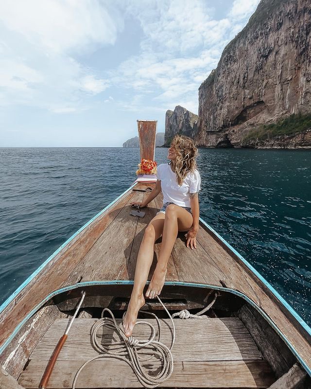 Long-tail boats are Thailand's most distinctive mode of coastal transportation. They can be found all over Southern Thailand.
📍Koh Phi Phi Islands
📸 by:  camilleagon | IG

#kohphiphiislands #thailand #longtailboat #travelphotography